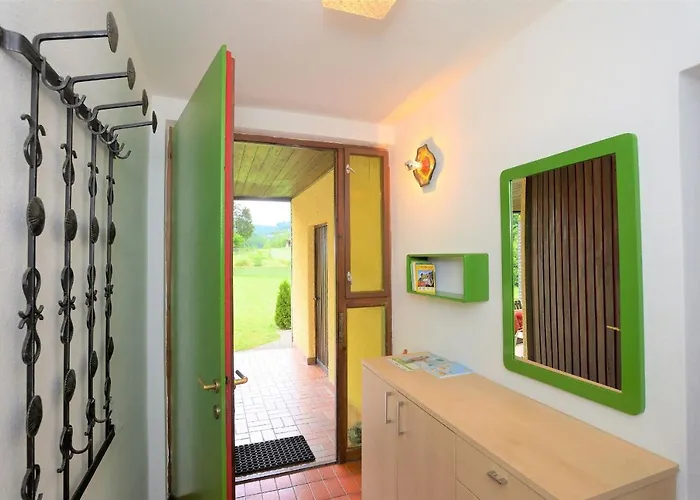 Am Traunsee Mit Bergsicht *