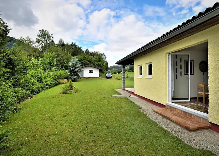 Feriehus Am Traunsee Mit Bergsicht